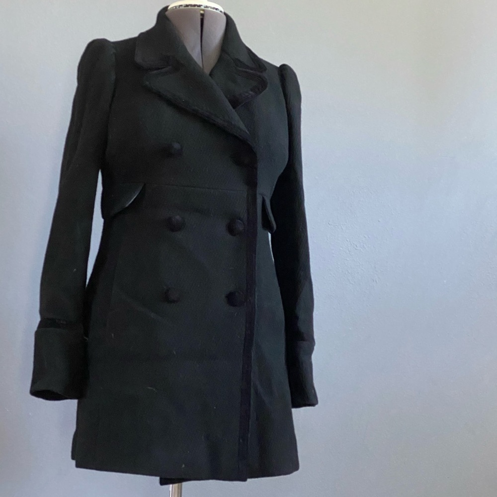 Juicy Couture Feminine Black Wool Coat with Velvet Trim, sz 6